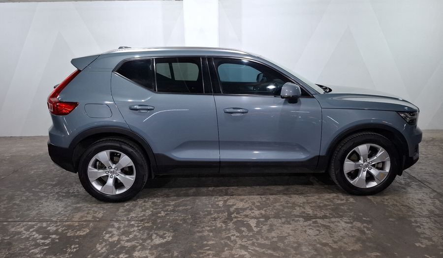 Volvo Xc40 2.0 T5 MOMENTUM AUTO 4WD Suv 2020