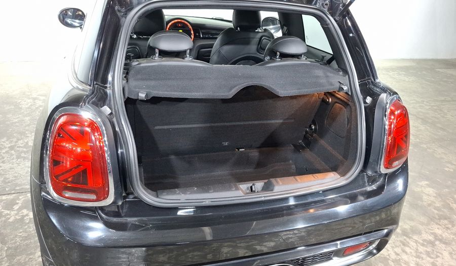 Mini Cooper S 2.0 COOPER HOT CHILI AUTO Hatchback 2018