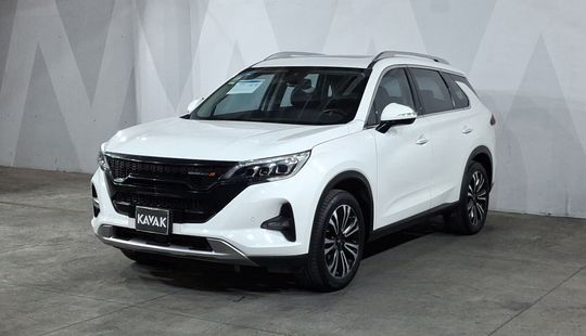 2023 • 34,000 km • Automático