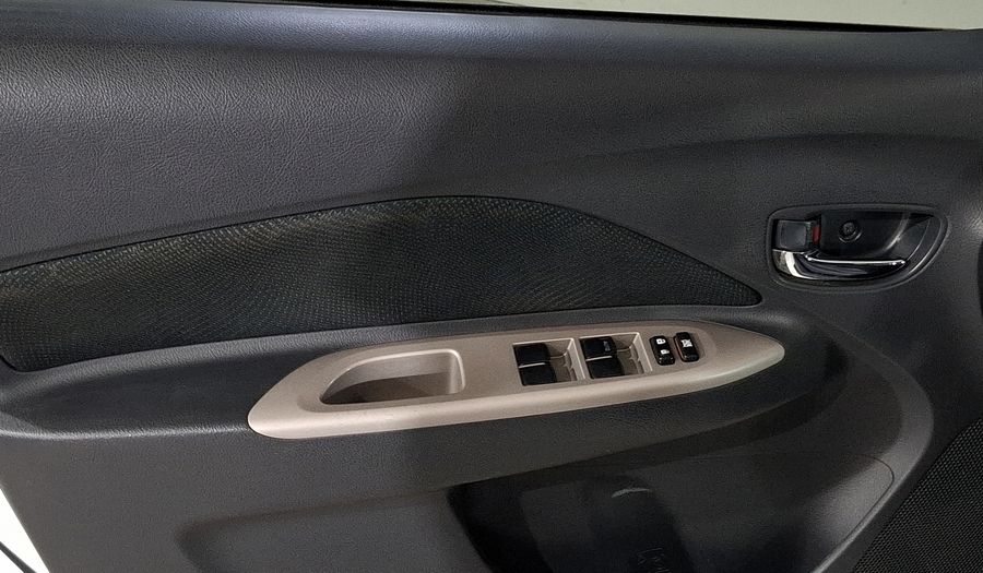 Toyota Yaris 1.5 SEDAN PREMIUM MT Sedan 2016