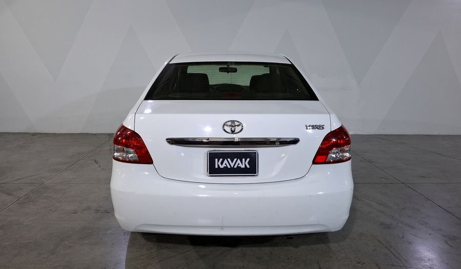 Toyota Yaris 1.5 SEDAN PREMIUM MT Sedan 2016
