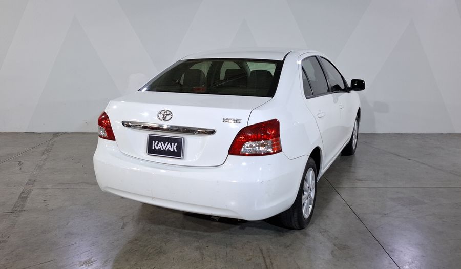 Toyota Yaris 1.5 SEDAN PREMIUM MT Sedan 2016