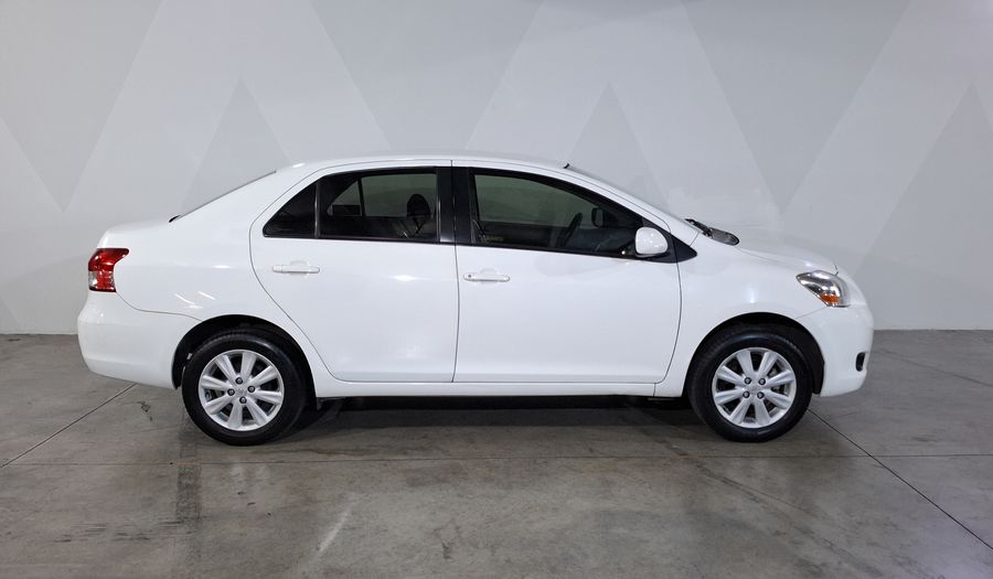 Toyota Yaris 1.5 SEDAN PREMIUM MT Sedan 2016