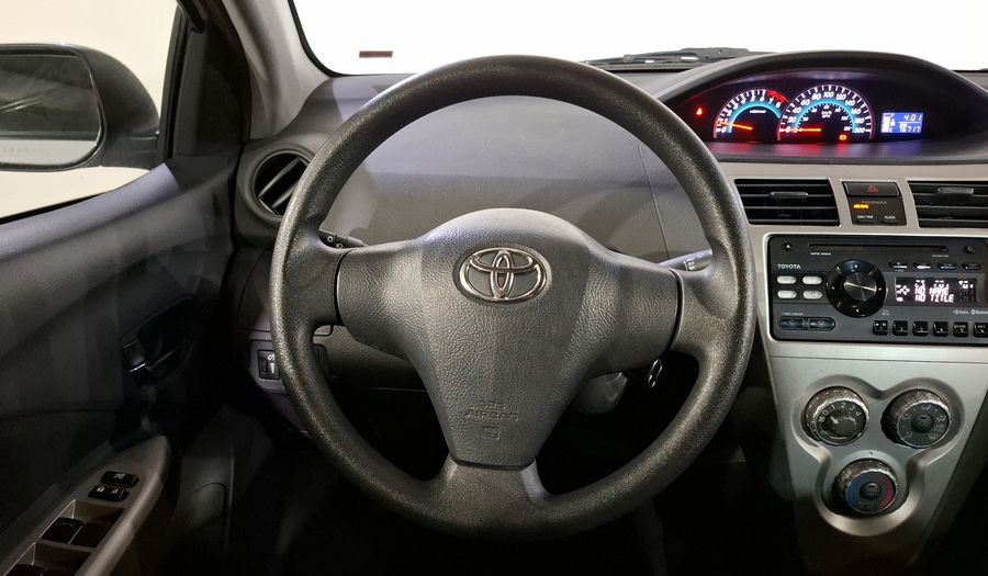 Toyota Yaris 1.5 SEDAN PREMIUM MT Sedan 2016