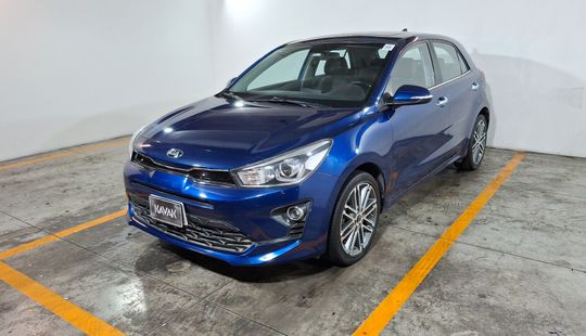 2021 • 70,000 km • Automático