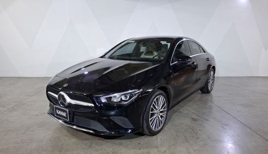 Mercedes Benz • Clase CLA
