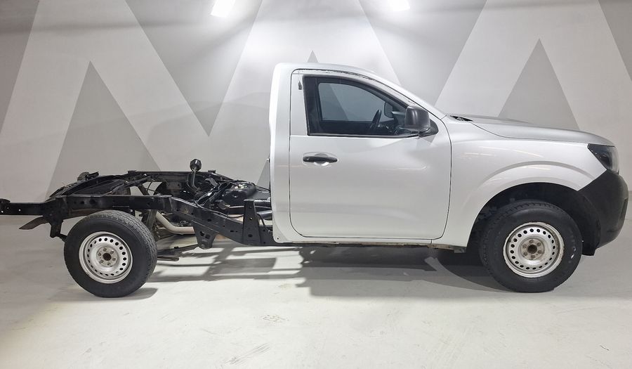 Nissan Np300 2.5 ESTACAS TM DH AC PAQ. SEG. 6VEL Pickup 2018