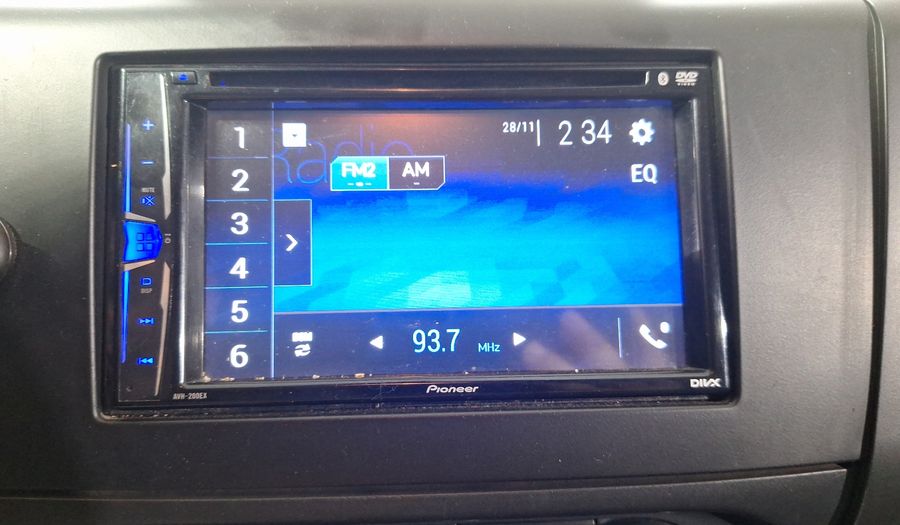 Nissan Np300 2.5 ESTACAS TM DH AC PAQ. SEG. 6VEL Pickup 2018