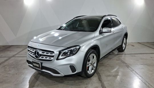 Mercedes Benz • Clase GLA