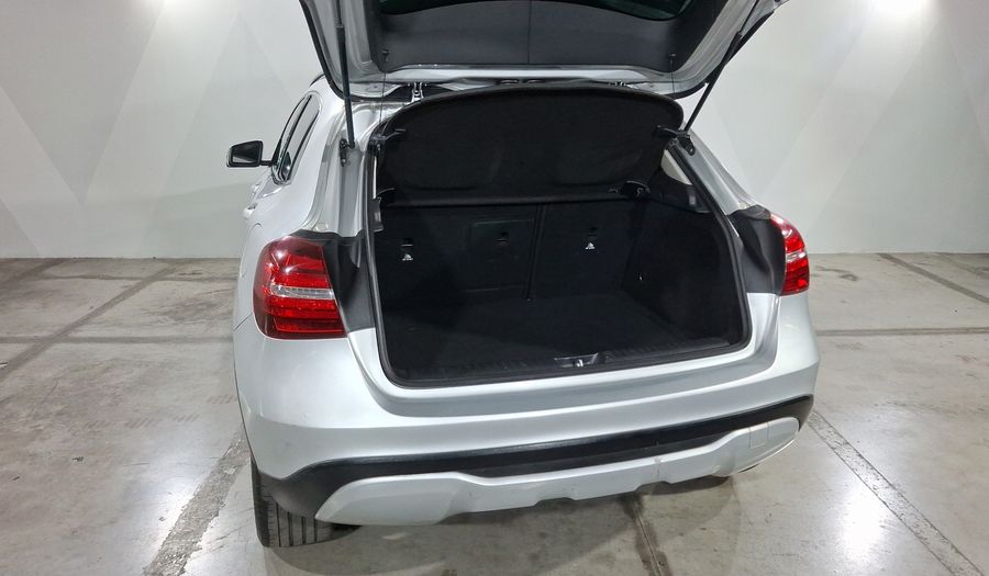 Mercedes Benz Clase Gla 1.6 GLA 200 DCT Suv 2018