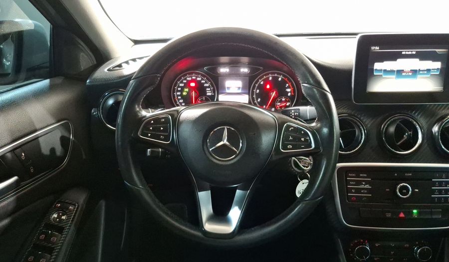 Mercedes Benz Clase Gla 1.6 GLA 200 DCT Suv 2018