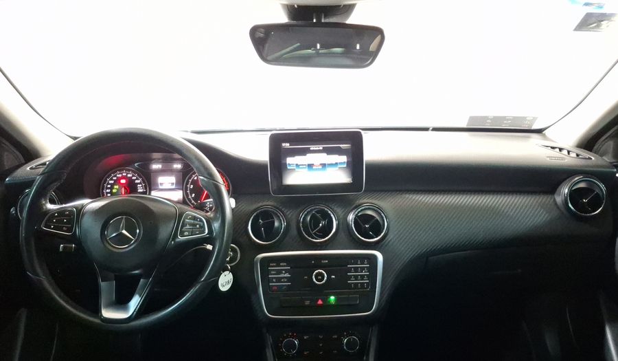 Mercedes Benz Clase Gla 1.6 GLA 200 DCT Suv 2018