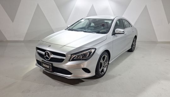Mercedes Benz • Clase CLA