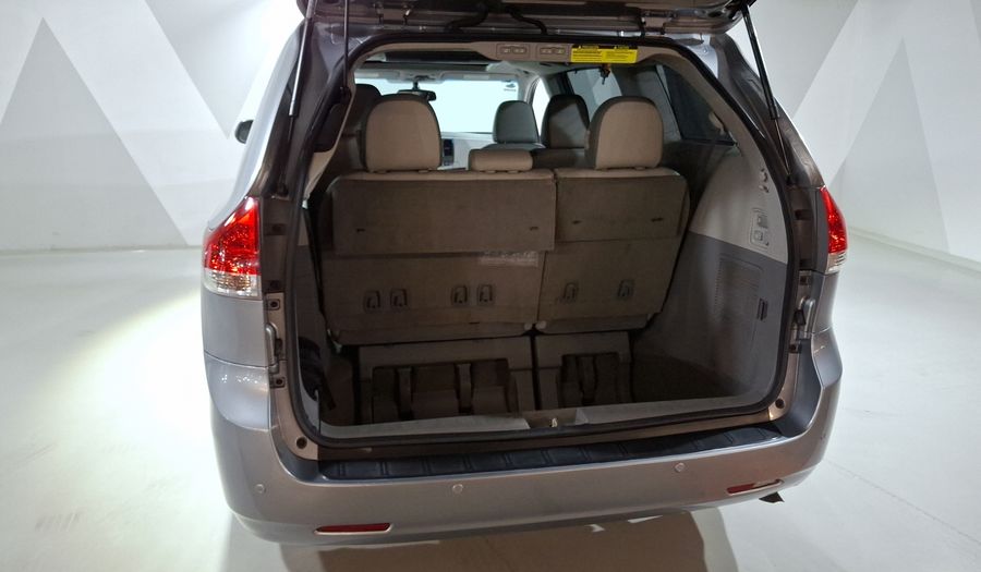 Toyota Sienna 3.5 LIMITED AT Minivan 2013