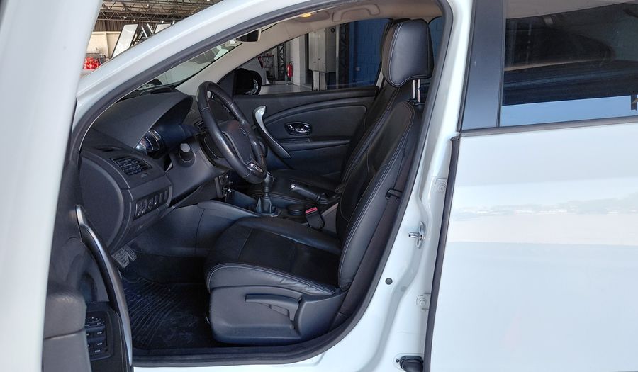 Renault Fluence 2.0 LUXE PACK CUERO Sedan 2016