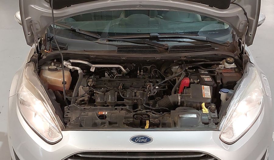 Ford Fiesta 1.6 16V TIVCT TITANIUM POWERSHIFT Hatchback 2015