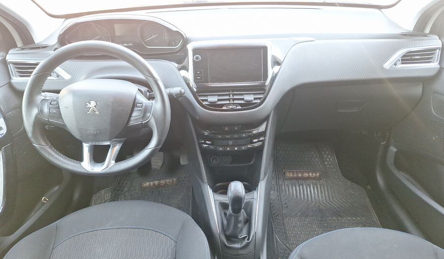 Peugeot 208 1.2 PURETECH 82 HP SIGNATURE Hatchback 2020