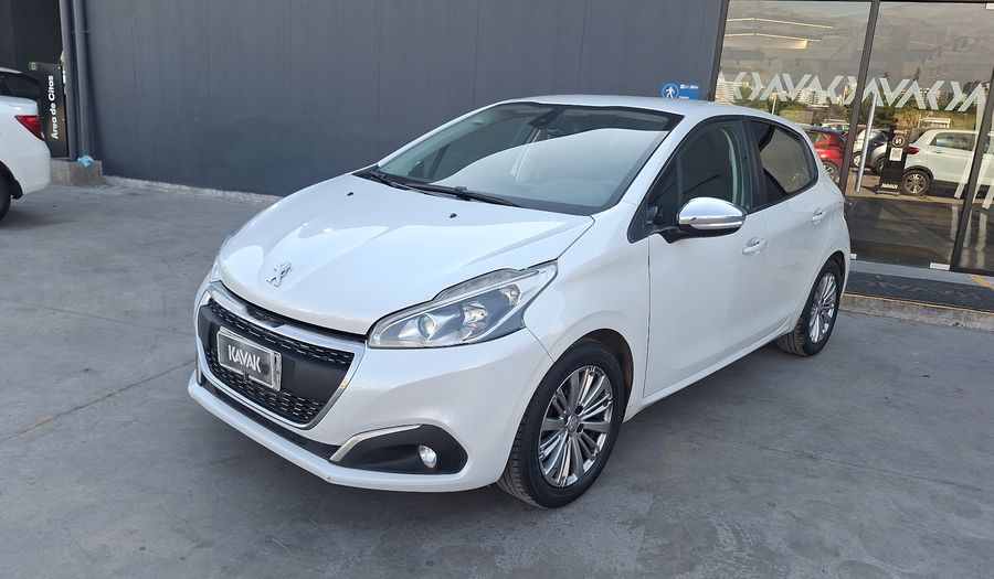Peugeot 208 1.2 PURETECH 82 HP SIGNATURE Hatchback 2020