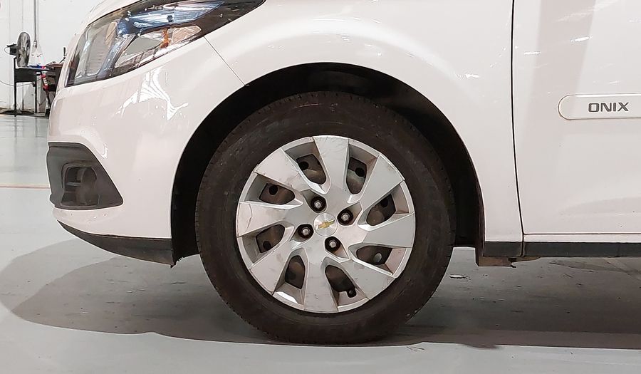 Chevrolet Onix 1.4 SPE/4 LT AUTO Hatchback 2014