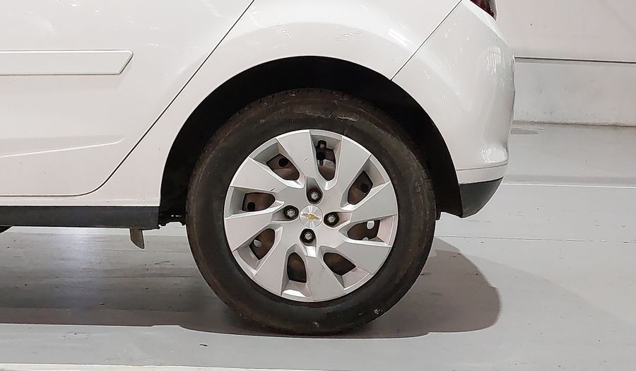 Chevrolet Onix 1.4 SPE/4 LT AUTO Hatchback 2014