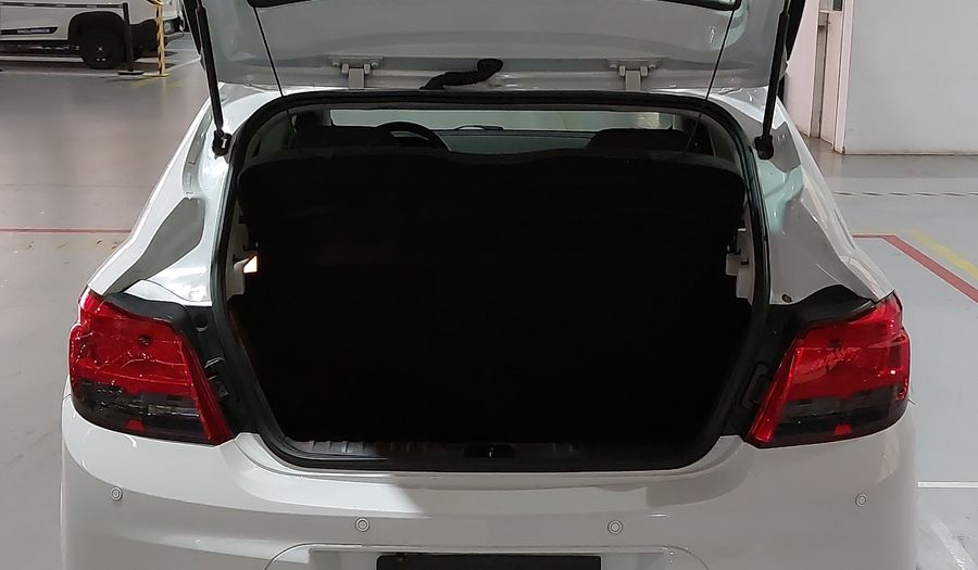 Chevrolet Onix 1.4 SPE/4 LT AUTO Hatchback 2014