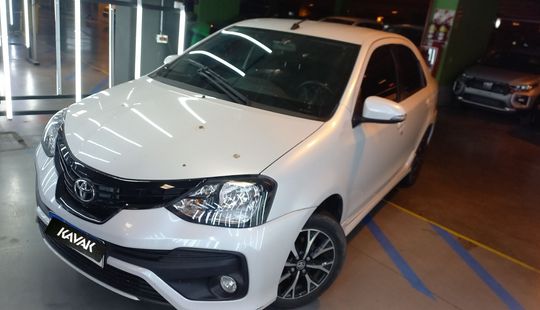 Toyota • Etios