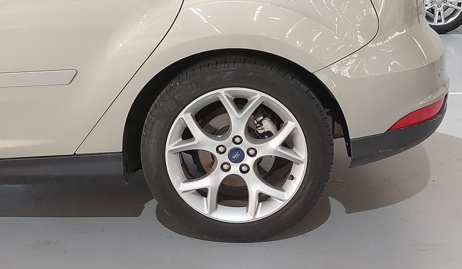 Ford Focus SE PLUS Hatchback 2017