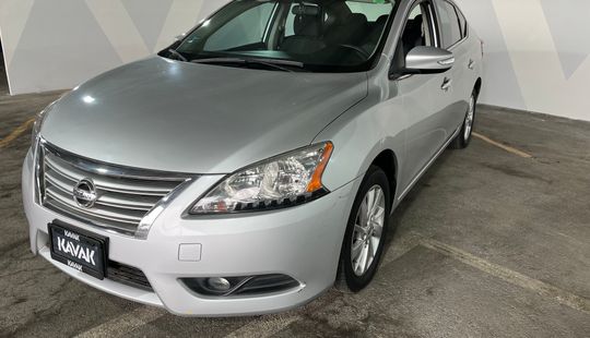 Nissan • Sentra