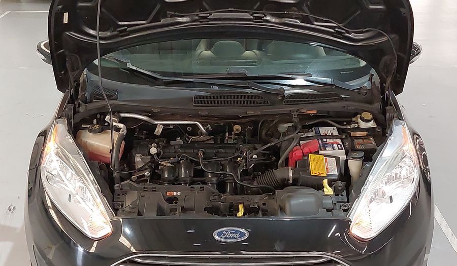 Ford Fiesta 1.6 16V TIVCT SEDAN TITANIUM POWERSHIFT Sedan 2015