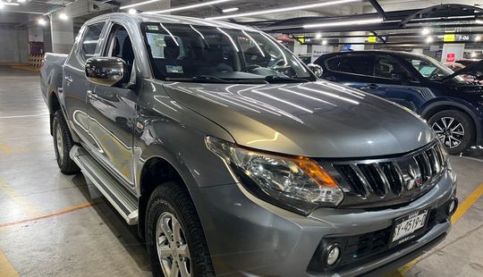 Mitsubishi • L200