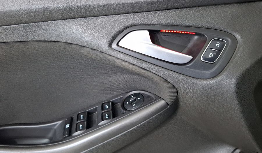 Ford Focus 2.0 SE LUXURY AT Hatchback 2016