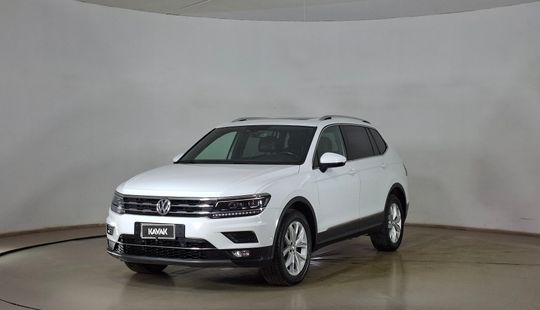Volkswagen • Tiguan