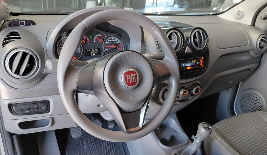 Fiat Palio 1.4 ATTRACTIVE Hatchback 2015