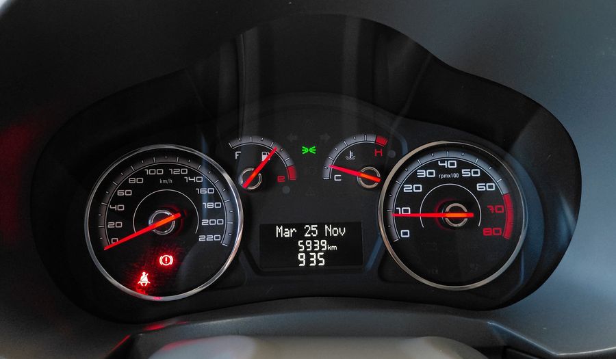 Fiat Palio 1.4 ATTRACTIVE Hatchback 2015