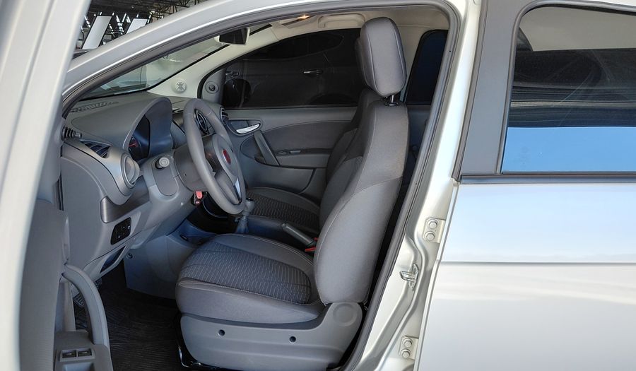 Fiat Palio 1.4 ATTRACTIVE Hatchback 2015