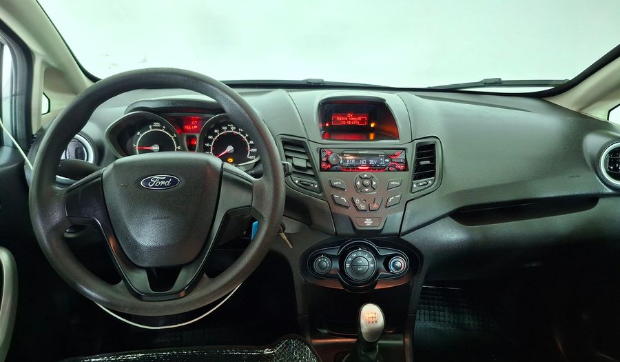 Ford Fiesta 1.6 SE Sedan 2013