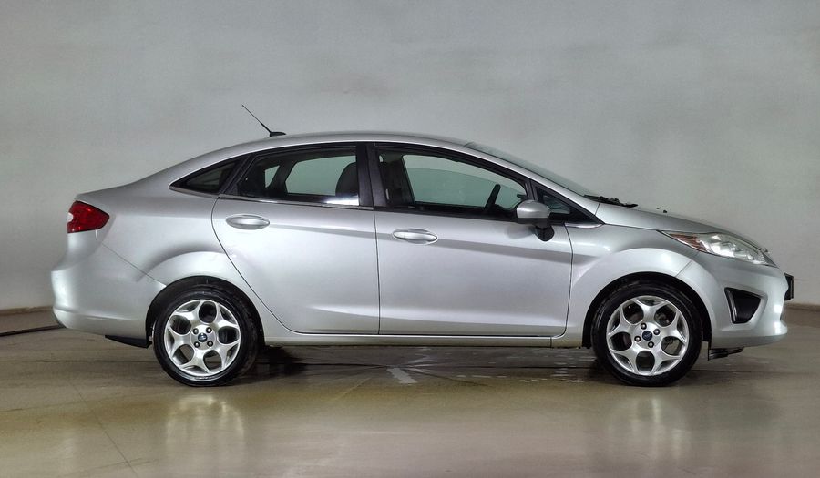 Ford Fiesta 1.6 SE Sedan 2013