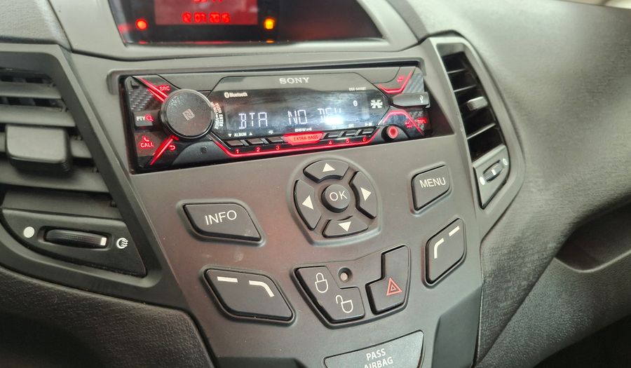 Ford Fiesta 1.6 SE Sedan 2013