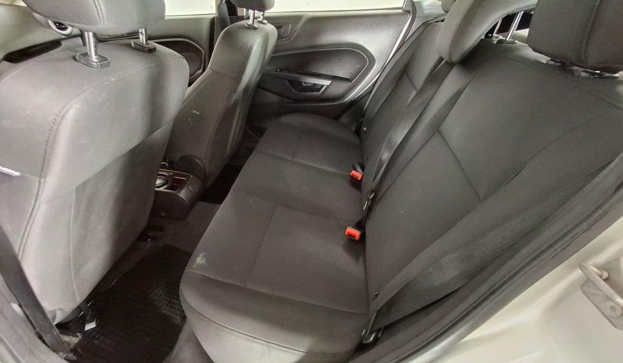 Ford Fiesta 1.6 SE Sedan 2013