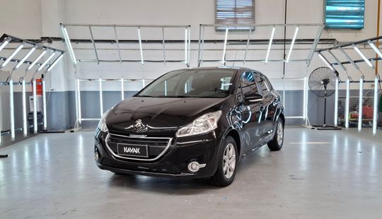 Peugeot • 208