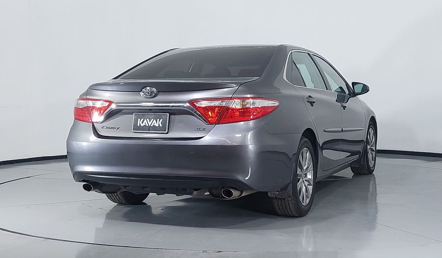Toyota Camry 3.5 XLE V6 6AT Sedan 2016