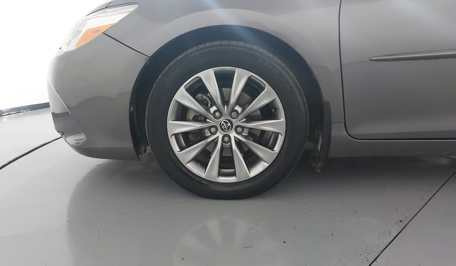 Toyota Camry 3.5 XLE V6 6AT Sedan 2016