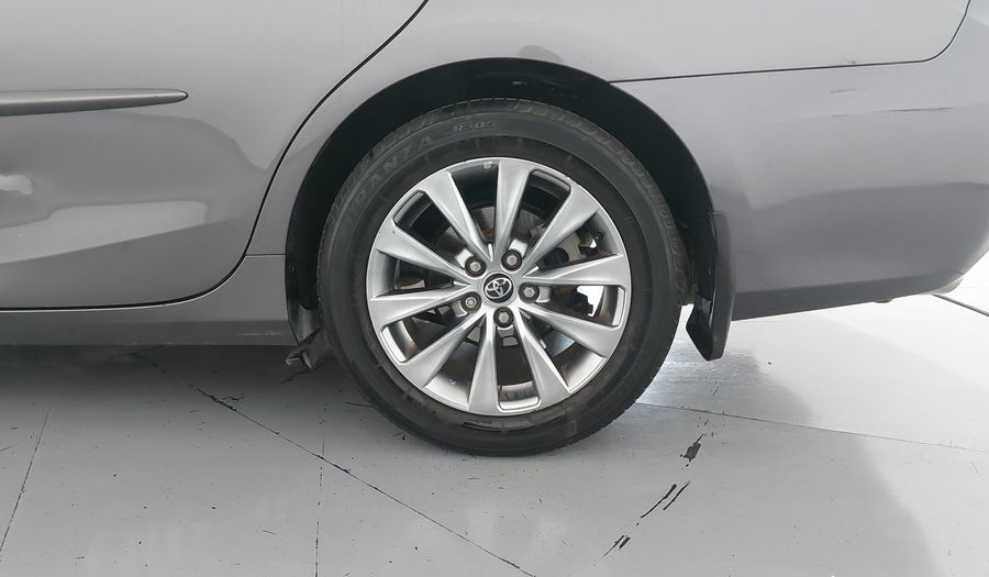 Toyota Camry 3.5 XLE V6 6AT Sedan 2016