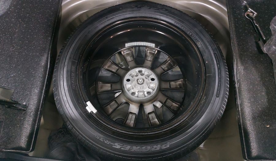 Toyota Camry 3.5 XLE V6 6AT Sedan 2016