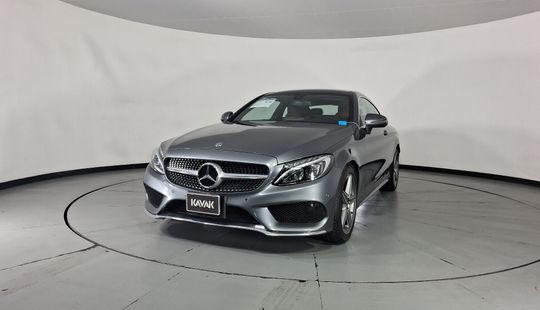 Mercedes Benz • Clase C