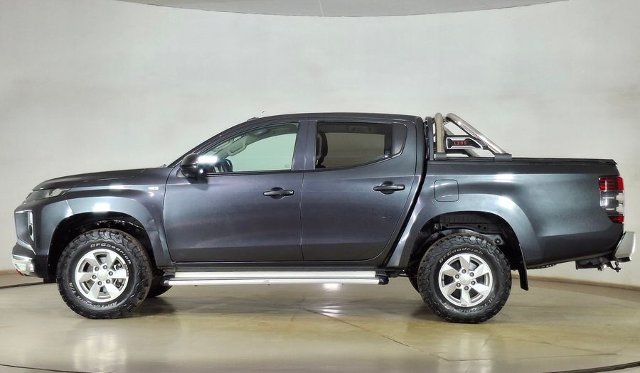 Mitsubishi L200 2.4 TD WORK DC CR Pickup 2021