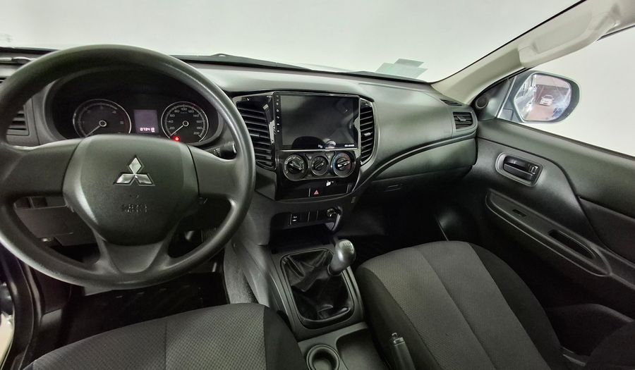 Mitsubishi L200 2.4 TD WORK DC CR Pickup 2021