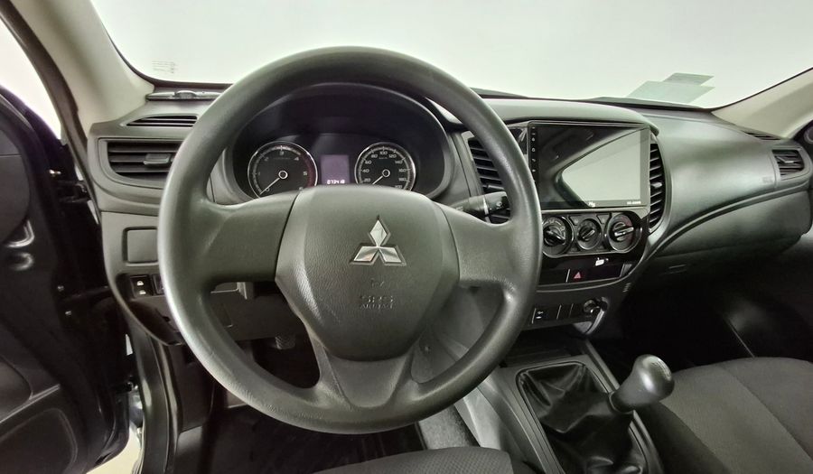 Mitsubishi L200 2.4 TD WORK DC CR Pickup 2021