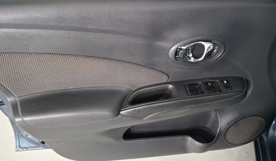 Nissan Versa 1.6 ADVANCE TA AC Sedan 2016