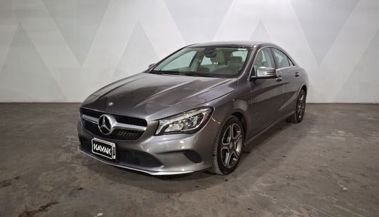Mercedes Benz • Clase CLA
